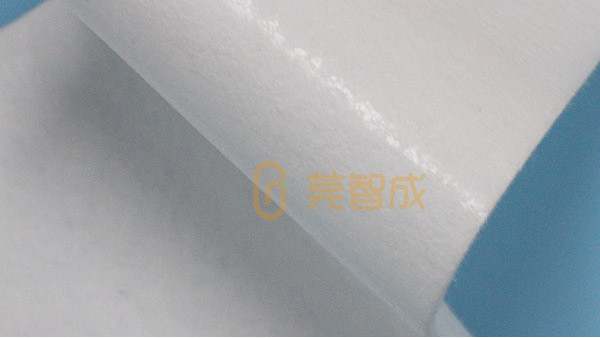模板布使用后混凝土表面有褶皱？